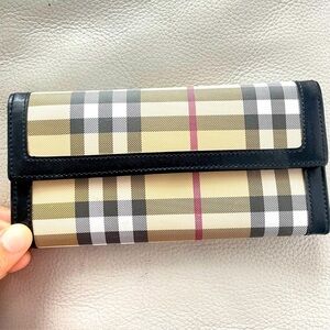 WALLET BIFOLD GORGEOUS LEATHER CLASSIC PATTERN